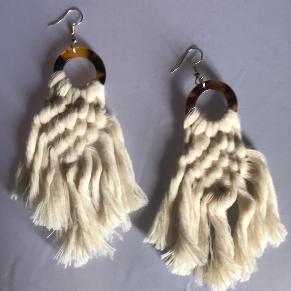 New! Tortoise Ring Macrame Drop Earrings - Picture 6 of 7